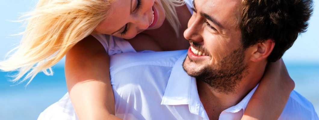 Aşk ve Libido DIY Karışımı için 10 Afrodizyak Uçucu Yağ Aşk ve Libido DIY Karışımı için 10 Afrodizyak Uçucu Yağ