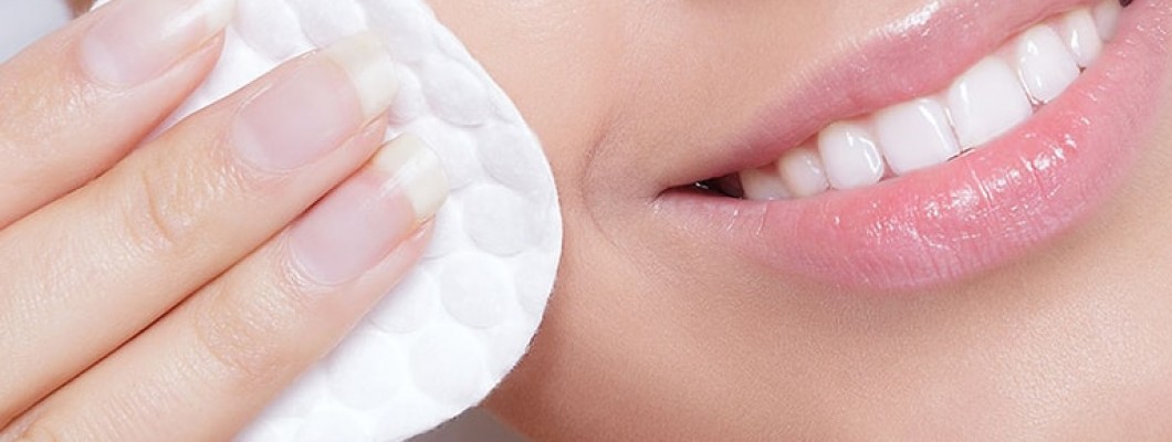Lavanta Esansiyel Yağı Kullanarak Ev Yapımı Yüz Tonik Pedleri Nasıl Yapılır Lavanta Esansiyel Yağı Kullanarak Ev Yapımı Yüz Tonik Pedleri Nasıl Yapılır
