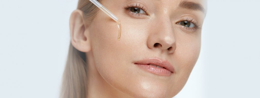 Uçucu Yağlar Kullanılarak Yüz Serumu Nasıl Yapılır? Uçucu Yağlar Kullanılarak Yüz Serumu Nasıl Yapılır?