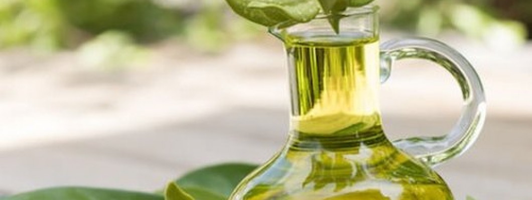 Ylang Ylang Yağı Kullanımları ve Faydaları